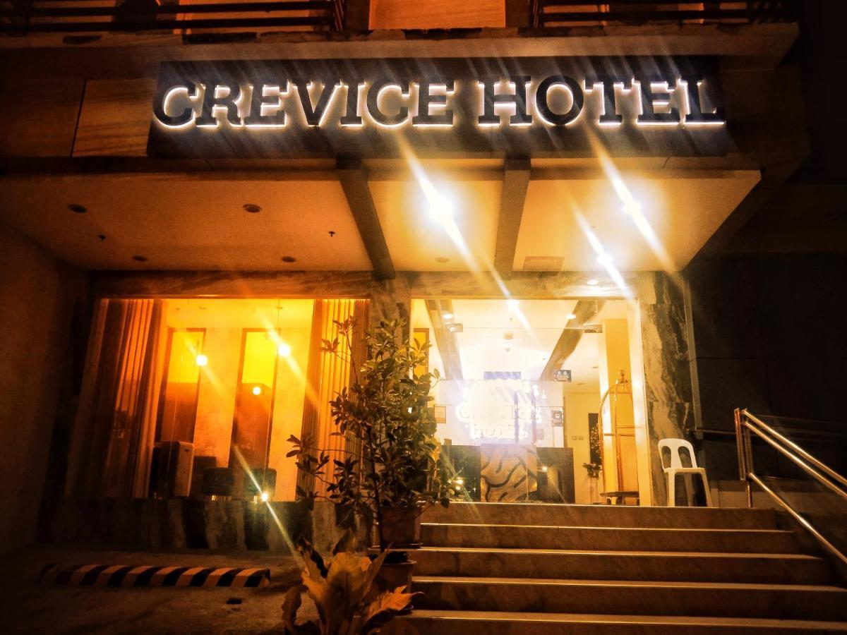 Crevice Hotel Davao Exterior foto